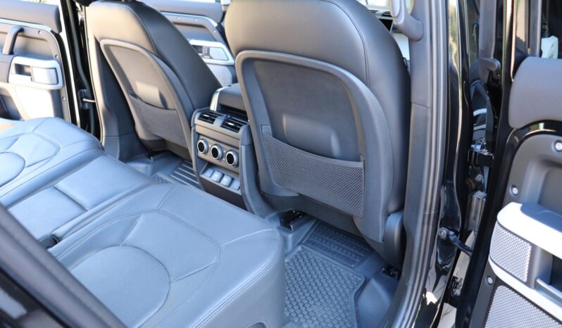 								2023 Land Rover Defender 130 Trophy Edition full									