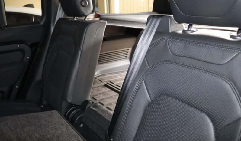 								2023 Land Rover Defender 130 Trophy Edition full									