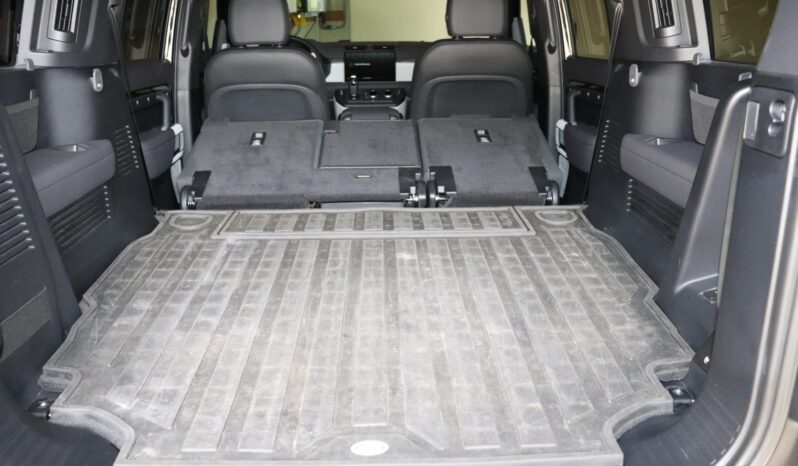 								2023 Land Rover Defender 130 Trophy Edition full									