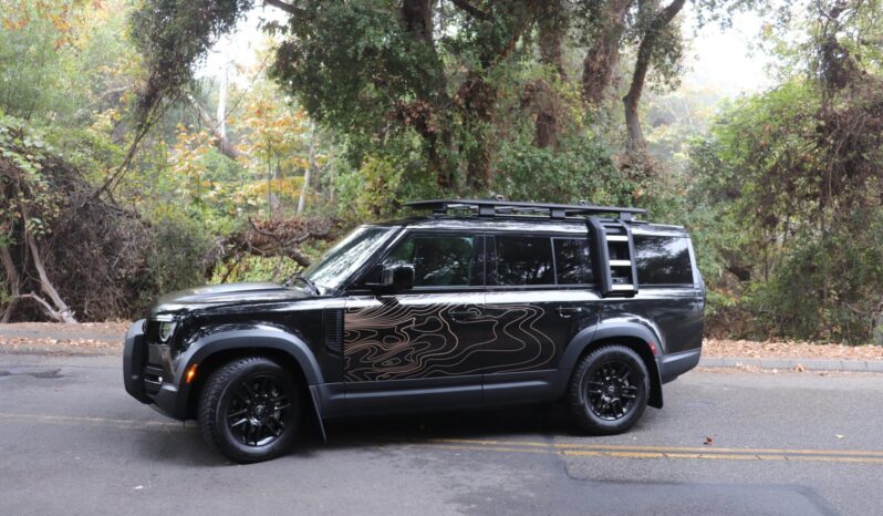 								2023 Land Rover Defender 130 Trophy Edition full									