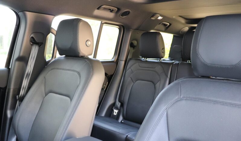 								2023 Land Rover Defender 130 Trophy Edition full									