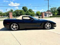 										2001 Chevrolet Corvette Convertible 5.7L full									