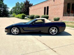 										2001 Chevrolet Corvette Convertible 5.7L full									