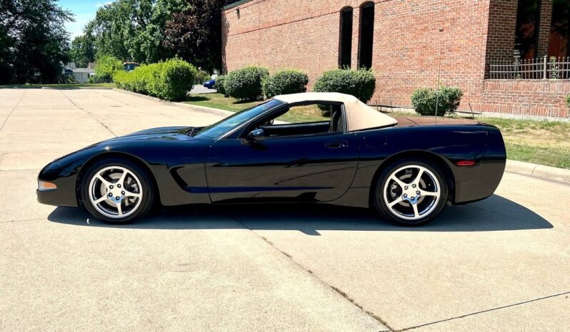 								2001 Chevrolet Corvette Convertible 5.7L full									