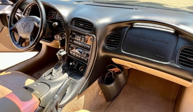 								2001 Chevrolet Corvette Convertible 5.7L full									