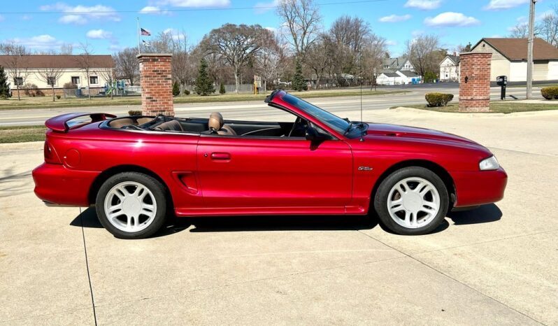								1996 Ford Mustang Convertible 4.6 full									