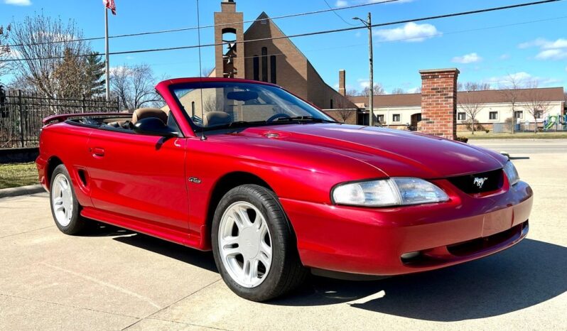 								1996 Ford Mustang Convertible 4.6 full									