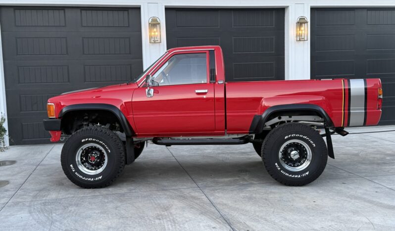 								1986 Toyota Pickup Turbo 4×4 5-Speed full									