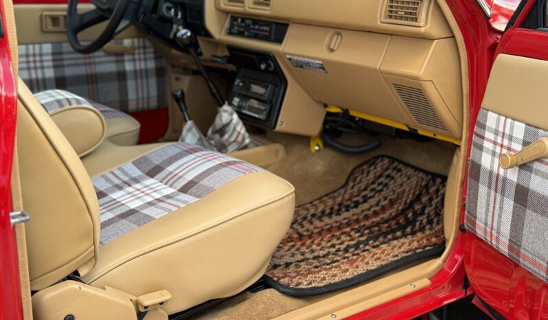 								1986 Toyota Pickup Turbo 4×4 5-Speed full									