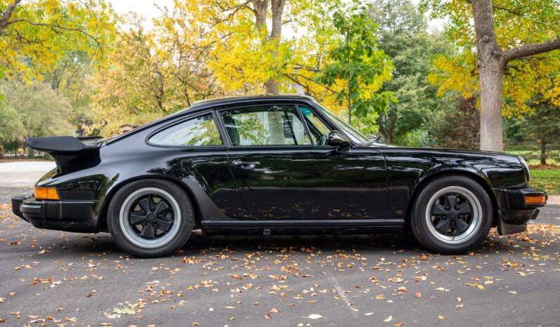 								1986 Porsche 911 Carrera Coupe full									