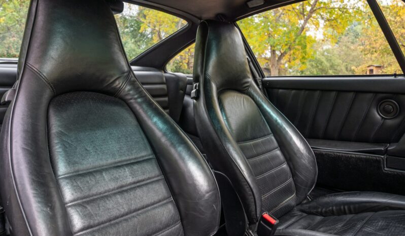 								1986 Porsche 911 Carrera Coupe full									