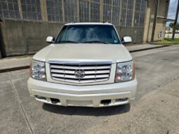 
										2004 Cadillac Escalade 6.0 Liter V8 full									