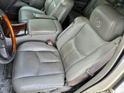 
										2004 Cadillac Escalade 6.0 Liter V8 full									
