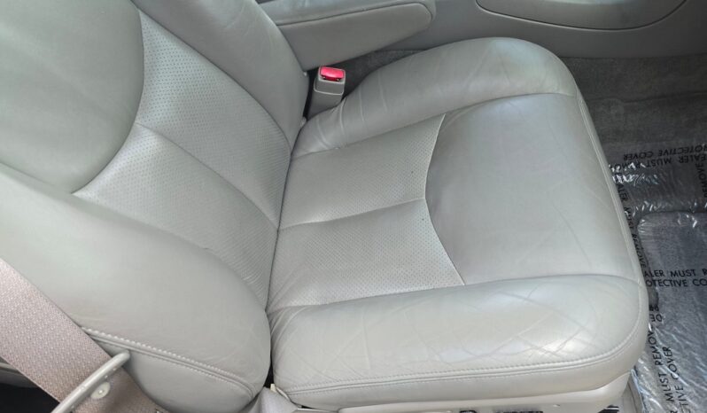 
								2004 Cadillac Escalade 6.0 Liter V8 full									