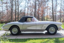 
										1959 Chevrolet Corvette 4-Speed full									