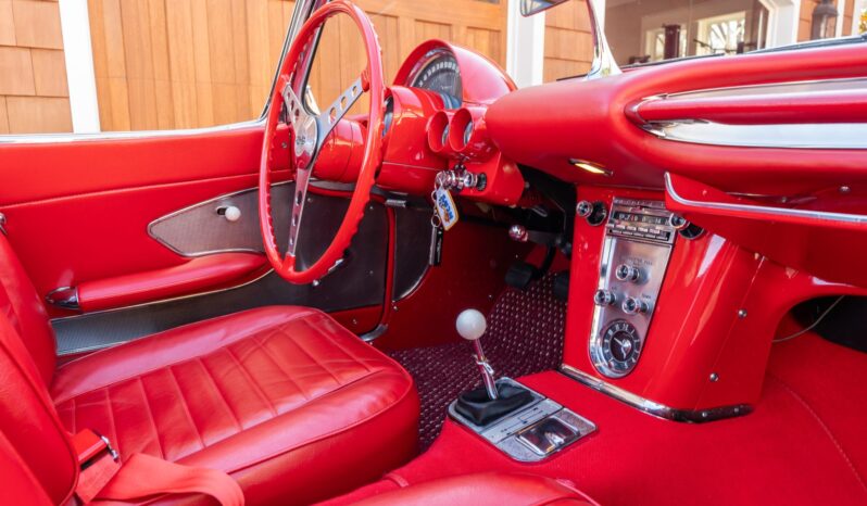 
								1959 Chevrolet Corvette 4-Speed full									