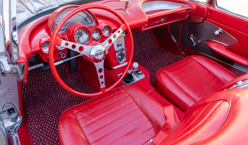 
								1959 Chevrolet Corvette 4-Speed full									