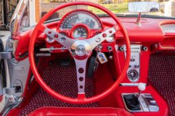 
										1959 Chevrolet Corvette 4-Speed full									