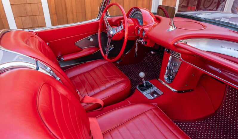 
								1959 Chevrolet Corvette 4-Speed full									