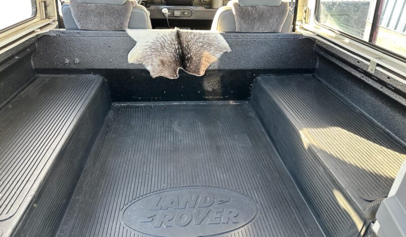 
								1994 Land Rover Defender 90 200Tdi 5-Speed full									