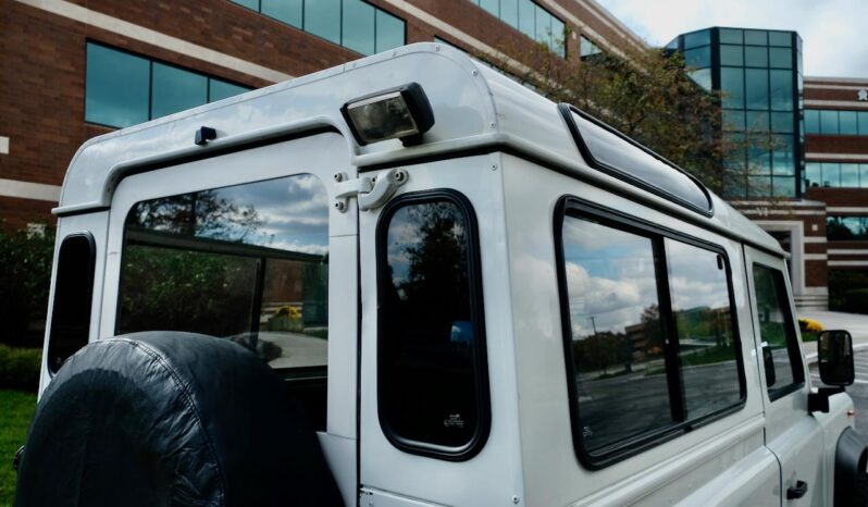 
								1994 Land Rover Defender 90 200Tdi 5-Speed full									