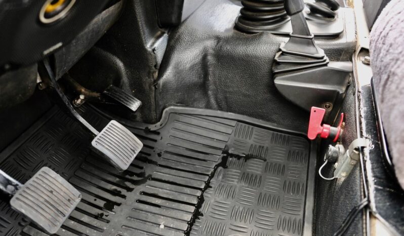 
								1994 Land Rover Defender 90 200Tdi 5-Speed full									