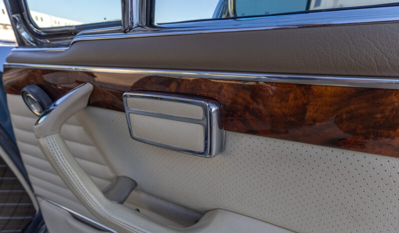 
								1974 BMW 3.0CS 5-Speed full									