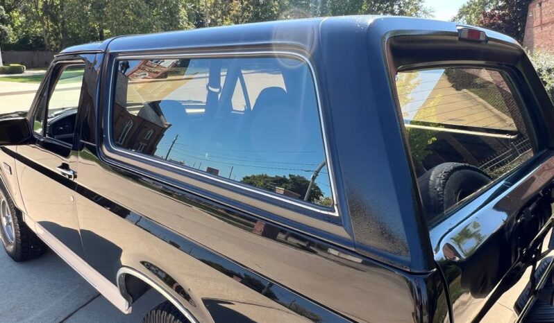 
								1993 Ford Bronco Eddie Bauer Convertible full									