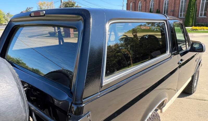 
								1993 Ford Bronco Eddie Bauer Convertible full									