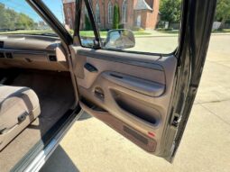 
										1993 Ford Bronco Eddie Bauer Convertible full									