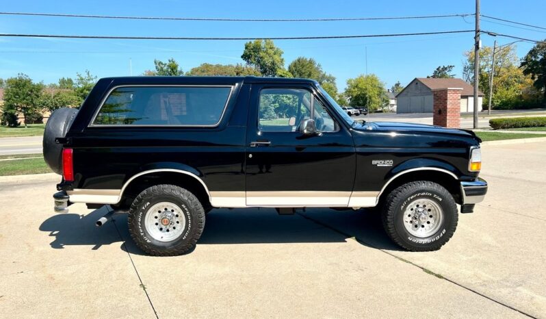 
								1993 Ford Bronco Eddie Bauer Convertible full									