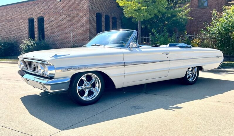 
								1964 Ford Galaxie XL White Convertible full									