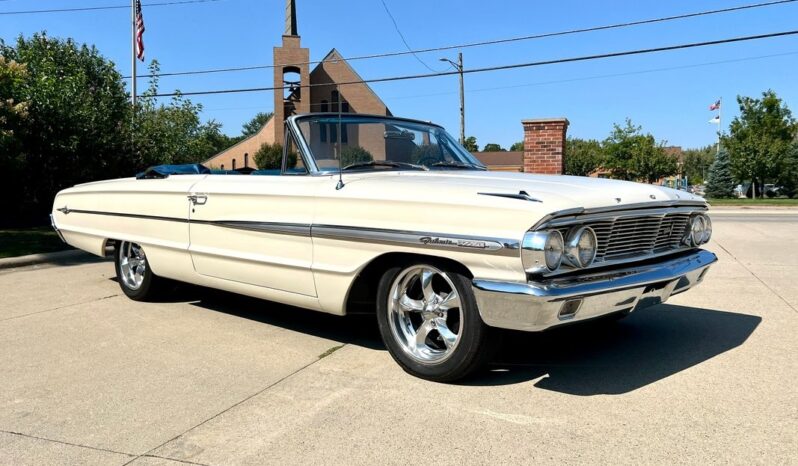 
								1964 Ford Galaxie XL White Convertible full									