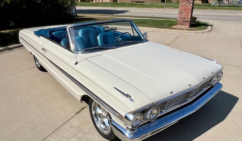 
								1964 Ford Galaxie XL White Convertible full									