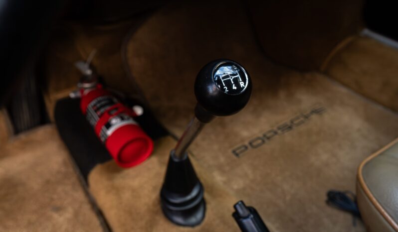 
								1972 Porsche 911T Targa 5-Speed full									