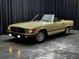 
										1985 Mercedes-Benz 380SL full									