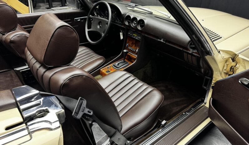 
								1985 Mercedes-Benz 380SL full									