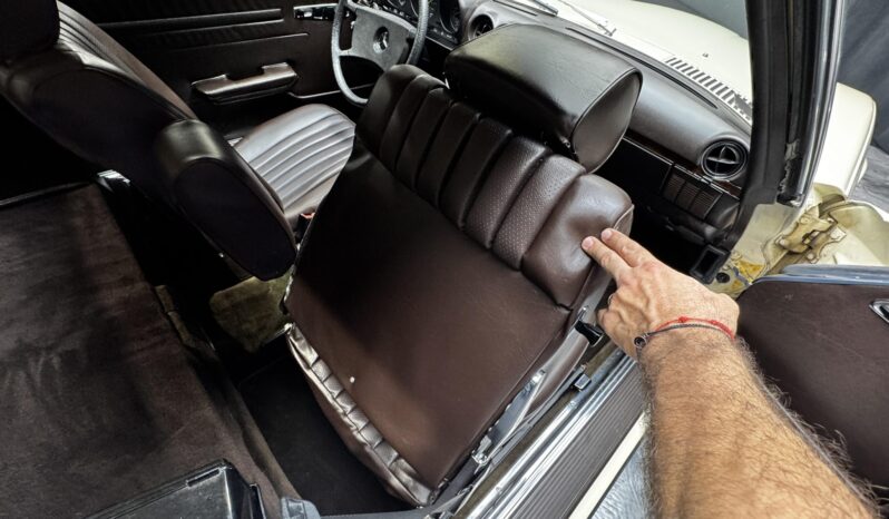 
								1985 Mercedes-Benz 380SL full									