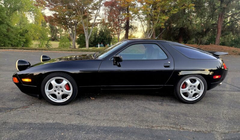 
								1990 Porsche 928 S4 full									