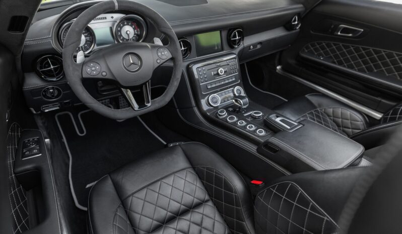 								2015 Mercedes-Benz SLS AMG GT Roadster Final Edition full									