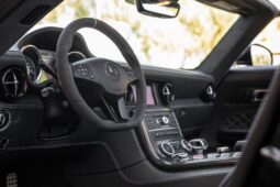 										2015 Mercedes-Benz SLS AMG GT Roadster Final Edition full									