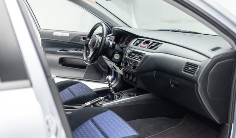 
								2005 Mitsubishi Lancer Evolution VIII MR full									