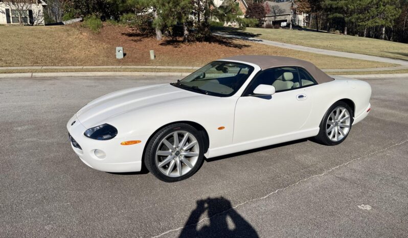 
								2005 Jaguar XK8 Convertible full									