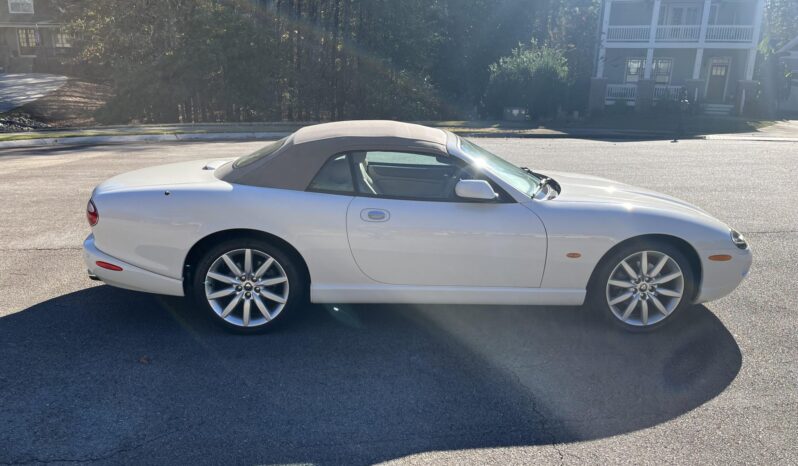
								2005 Jaguar XK8 Convertible full									