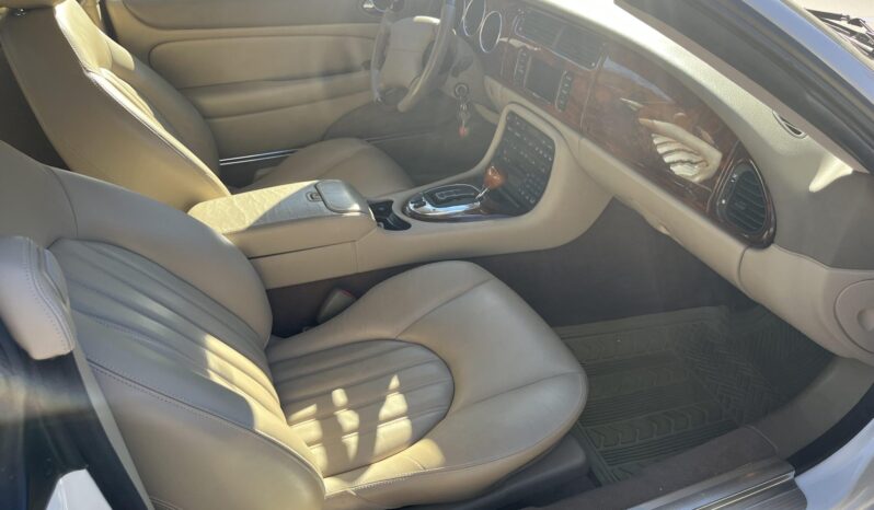 
								2005 Jaguar XK8 Convertible full									