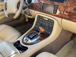 
										2005 Jaguar XK8 Convertible full									