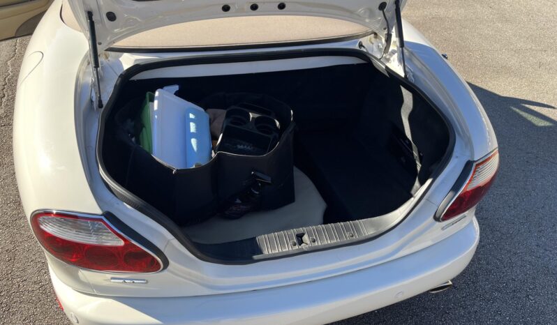 
								2005 Jaguar XK8 Convertible full									