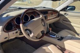 
										2005 Jaguar XK8 Convertible full									