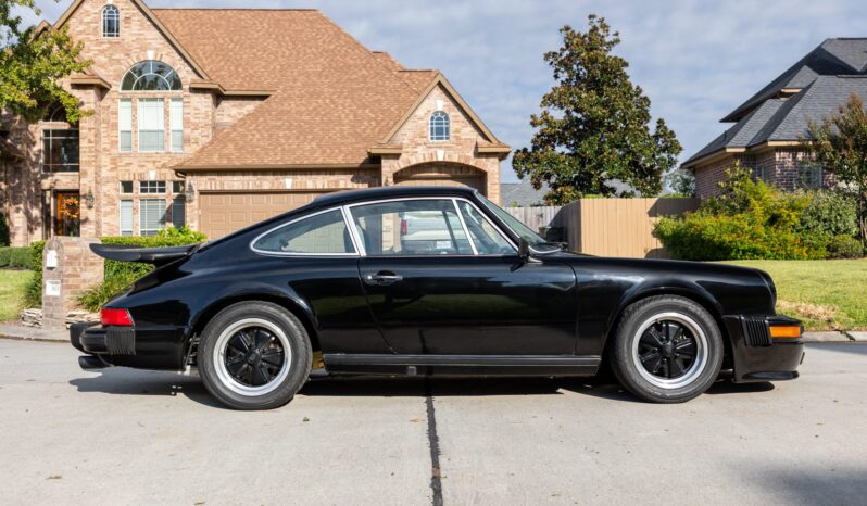 
								1977 Porsche 911S Coupe 5-Speed full									
