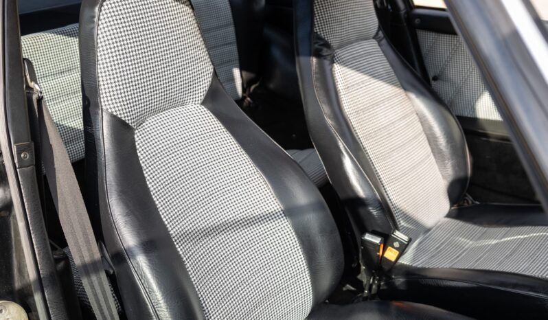 
								1977 Porsche 911S Coupe 5-Speed full									